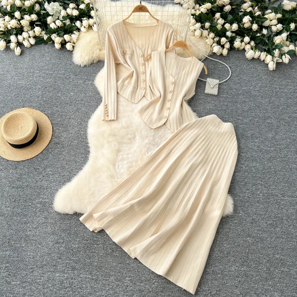 LE0097 Small Fragrant Wind Wear Women'S Three-Piece Vest Metal Buckle Long Sleeve Knitted Cardigan Skirt - Image 3