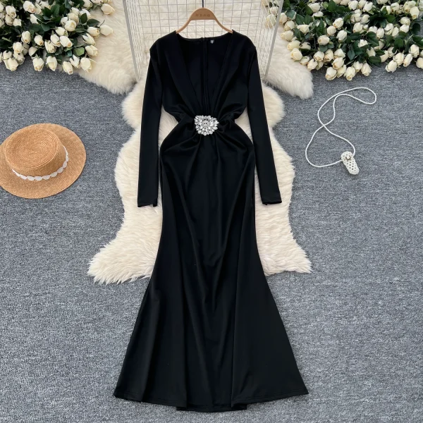 LE4769 Sexy Deep V-Neck Long Sleeve Dress Women'S Dinner Dress Heavy Heavy Diamond Flower Waist Slimming Skirt - Image 2