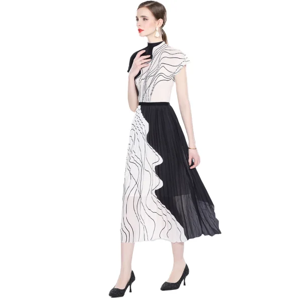 LE1249 in Stock Print Pleated Short-Sleeved T-Shirt Women Two Pieces Set Miyake Pleated Skirt Set 2025 High Quality 2 Piece Sets - Image 2